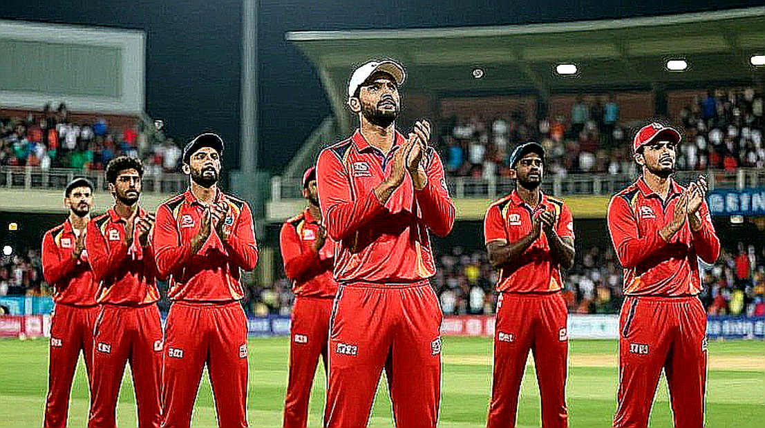 অধিনায়কত্ব ছাড়লেন সাদারল্যান্ড, ফিরলেন ল্যানিং — মেলবোর্ন স্টার্সের নেতৃত্ব ভাগাভাগির নেপথ্য হিসাব
