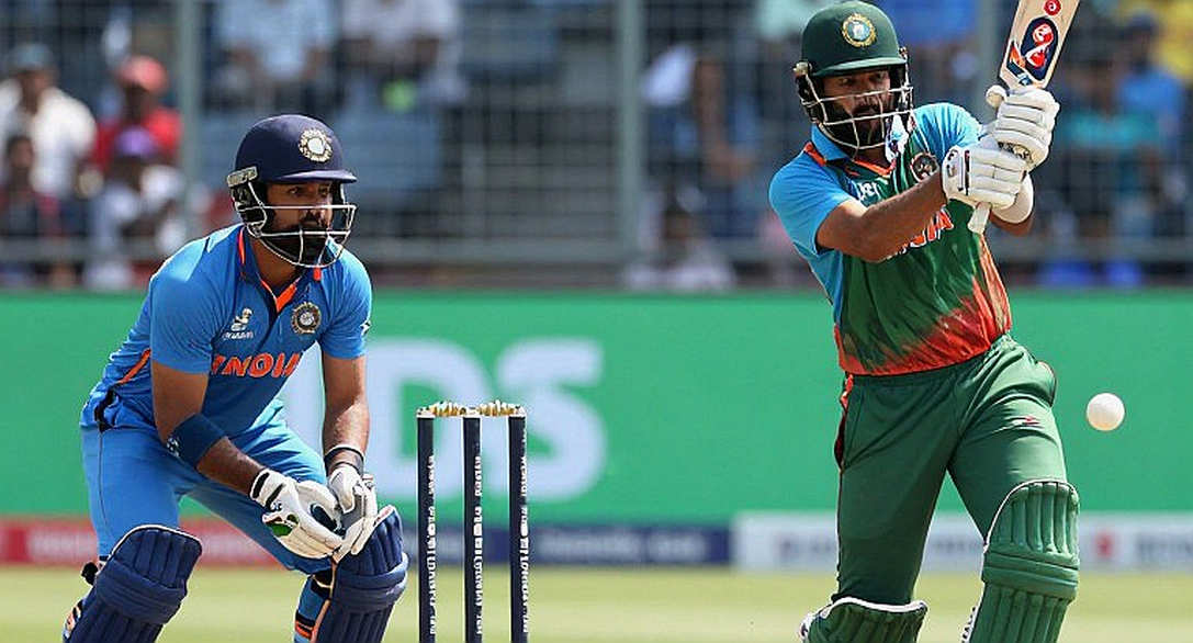 হাতুড়ি যেখানে থামে: এশিয়ার ক্রিকেটের দরজা-জানালায় টাকার নীরব হিসাব
