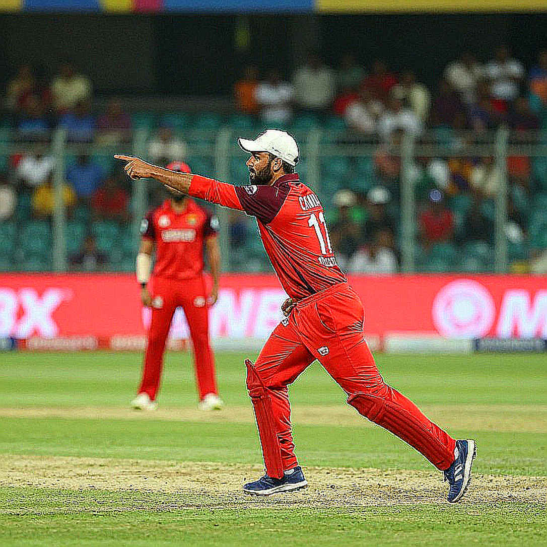 গ্লাভসের আড়ালে যে ক্যালেন্ডার ফিসফিস করে: অ্যালিস ক্যাপসি ও নারী ক্রিকেটের অসম্পূর্ণ সময়