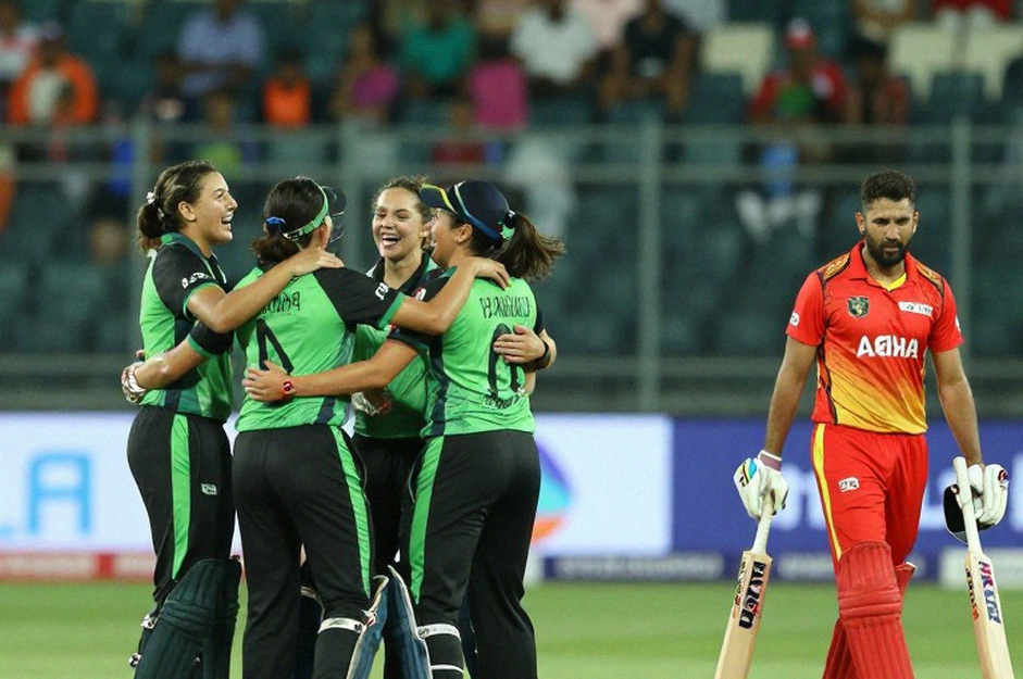 ২৫ রানের ওভার: টেস্ট ক্রিকেটের খাতায় সবচেয়ে দামি ছয় বল